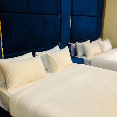 Royal Executive Hotel Islamabad Eksteriør billede