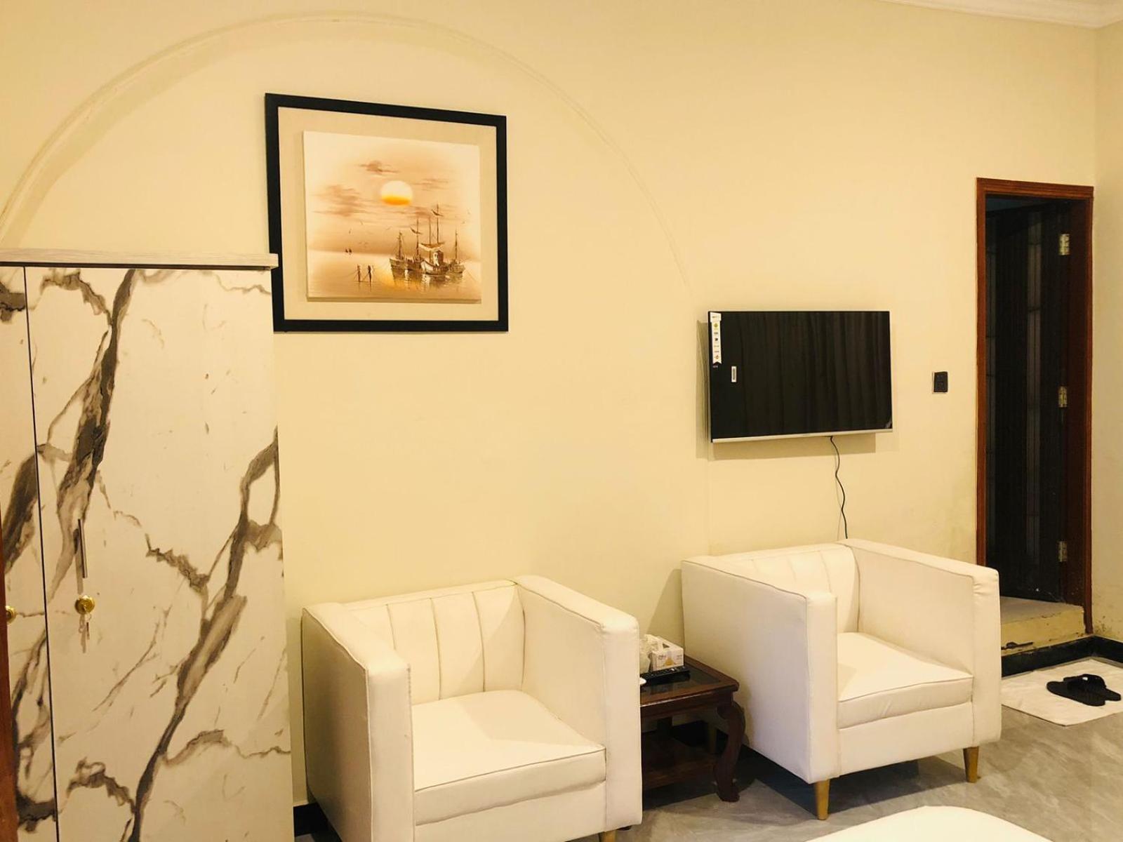 Royal Executive Hotel Islamabad Eksteriør billede